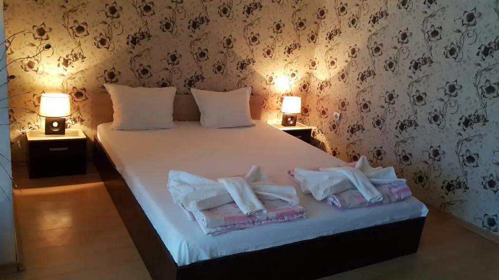 ***  Exotic Guest House ソゾポル ブルガリア